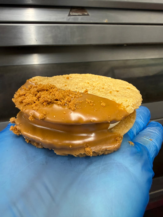Biscoff Caramel COOKIE SANDWICH