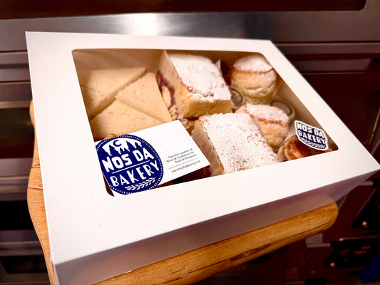 Bakers 'Afternoon Tea' Box