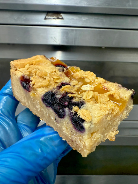 Lemon & Bluberry Crumble Blondie